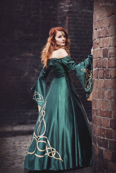 elvish clothes